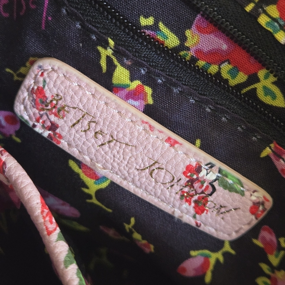 Betsey Johnson pink floral roses faux leather cross body with chain bow accent - Picture 8 of 12